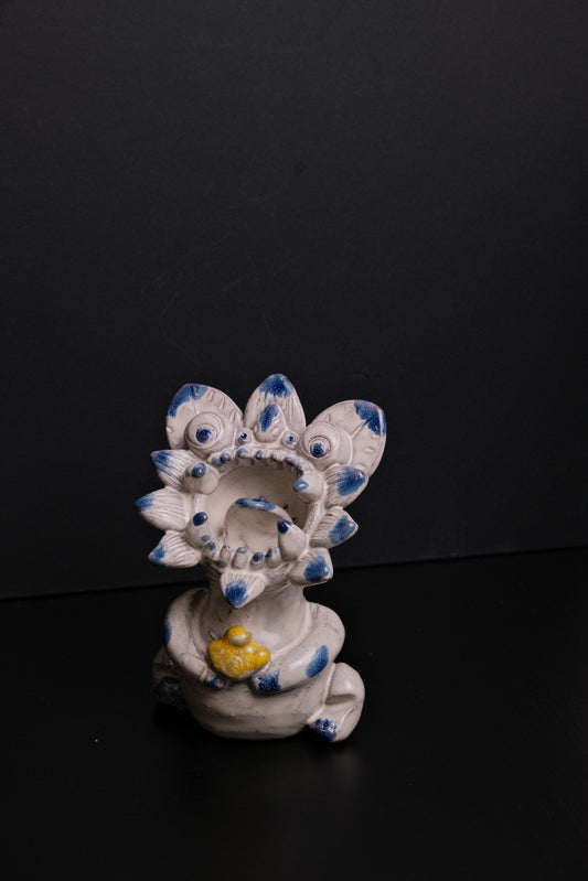 Handcrafted Ceramic Cat – Sitting Cat with Gold Yuanbao, Symbol of Wealth and Prosperity